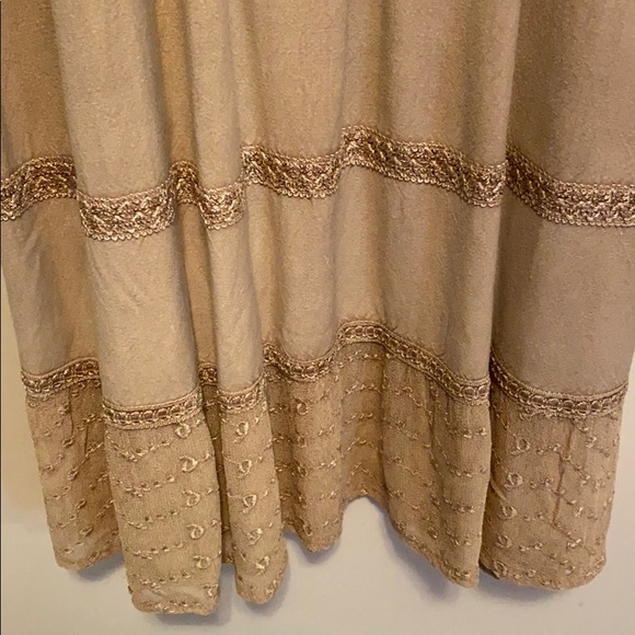 Ladies dress - Picture 3 of 5